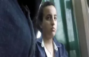 XXX गोल गांड बुल्ल्यावर स्वार होणे लंड