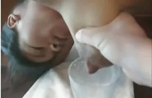 XXX मध्ये एक भोक ठेवले माझी पॅंटी होज आणि fucked