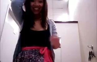 XXX हार्ड fucked मुलगी टेबल वर