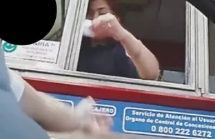 XXX क्षेत्रात Blowjob सह समाप्त तिच्या तोंडात