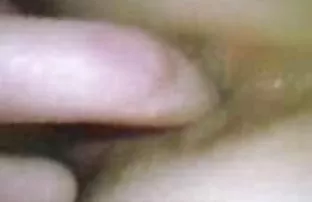 XXX परदेशी आणि भिन्न पण सुंदर केसाळ मांजर पसरली तिच्या गोफण