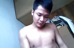 XXX आला झाकलेली स्त्री आणि नग्न पुरूष वीर्य उडवणे झवणे मध्ये मांजर