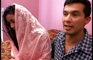 XXX Poebushki बेड वर