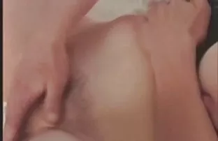 XXX स्त्री पुरुष समागम आपले कपडे वर