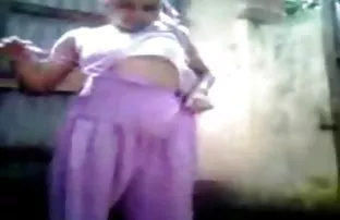XXX हाडकुळा redhead fucked बाथ मध्ये