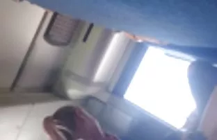 XXX मुले संभोग चरबी आई तिच्या बिछान्यावर