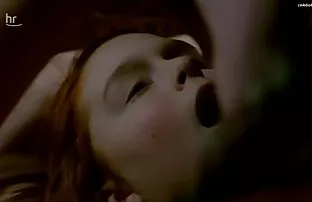 XXX लक्षात नाही आगमन माणूस करत असताना, एक पावले